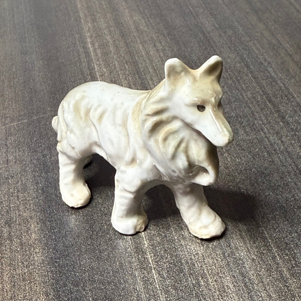 Vintage Ceramic Collie Dog Figurine Collectible Shelf Decor‎ Cream White Japan